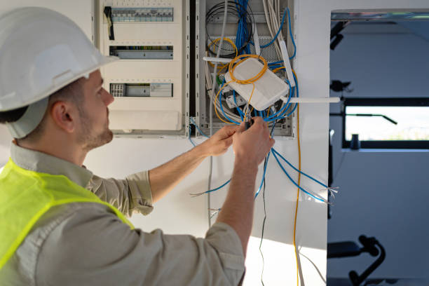 Best Affordable Emergency Electrician  in Marshfield, MO